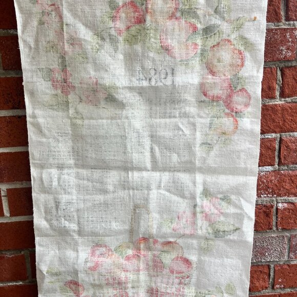 1984 Vintage Tea Towel - Floral and Fruit Motif - 100% linen - Made in Poland - Picture 4 of 5